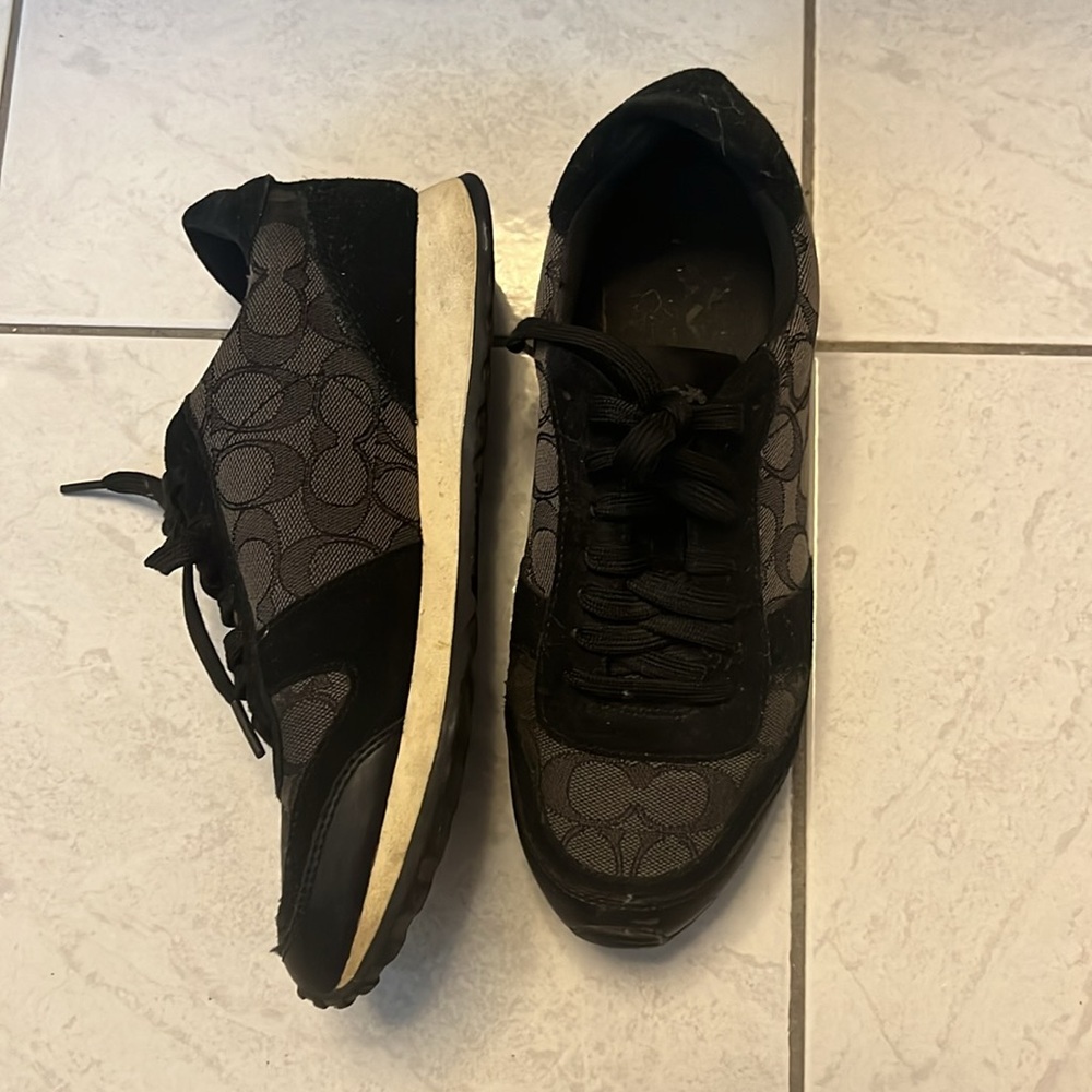 Used / Vintage Coach Black Suede trim Women Sneakers size 8.5 - Picture 2 of 8